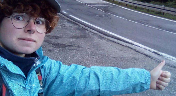 Woman Had No Other Option But to Hitchhike After a Skeptical Man Offered Her a Ride -B