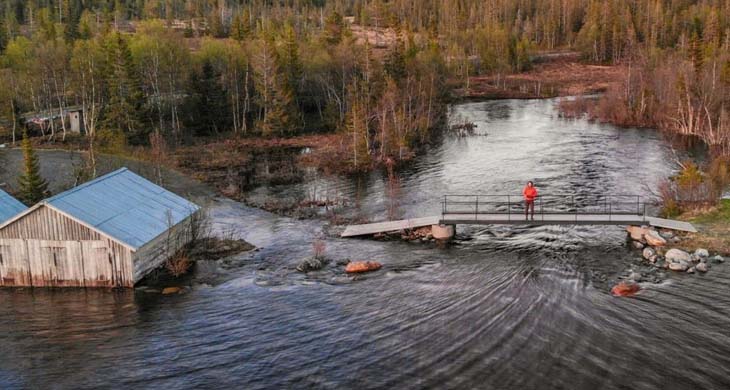 The Heartbreaking Last Image Shows Grandparents Stuck On A Rooftop Before They Are Washed Away Along With Their 7-Year-Old Grandson