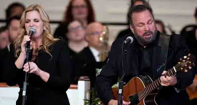 ‘Disrespectful’: Garth Brooks & Trisha Yearwood’s Performance at Jimmy Carter’s Funeral Caused a Stir – Vid