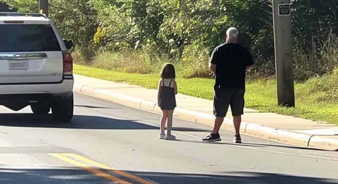 My Dad Left Me When I Was 13 — Ten Years Later, I Saw Him on the Side of the Road Hitchhiking with a Little Girl