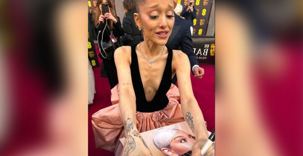 Ariana Grande signing fans pictures at the BAFTA’s
